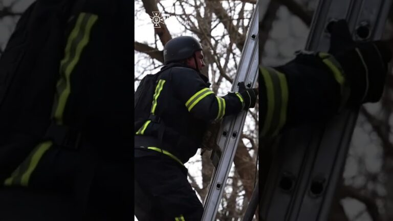 Фото для новини:ЖАХ! росіяни вгатили по багатоповерхівці у Дніпрі