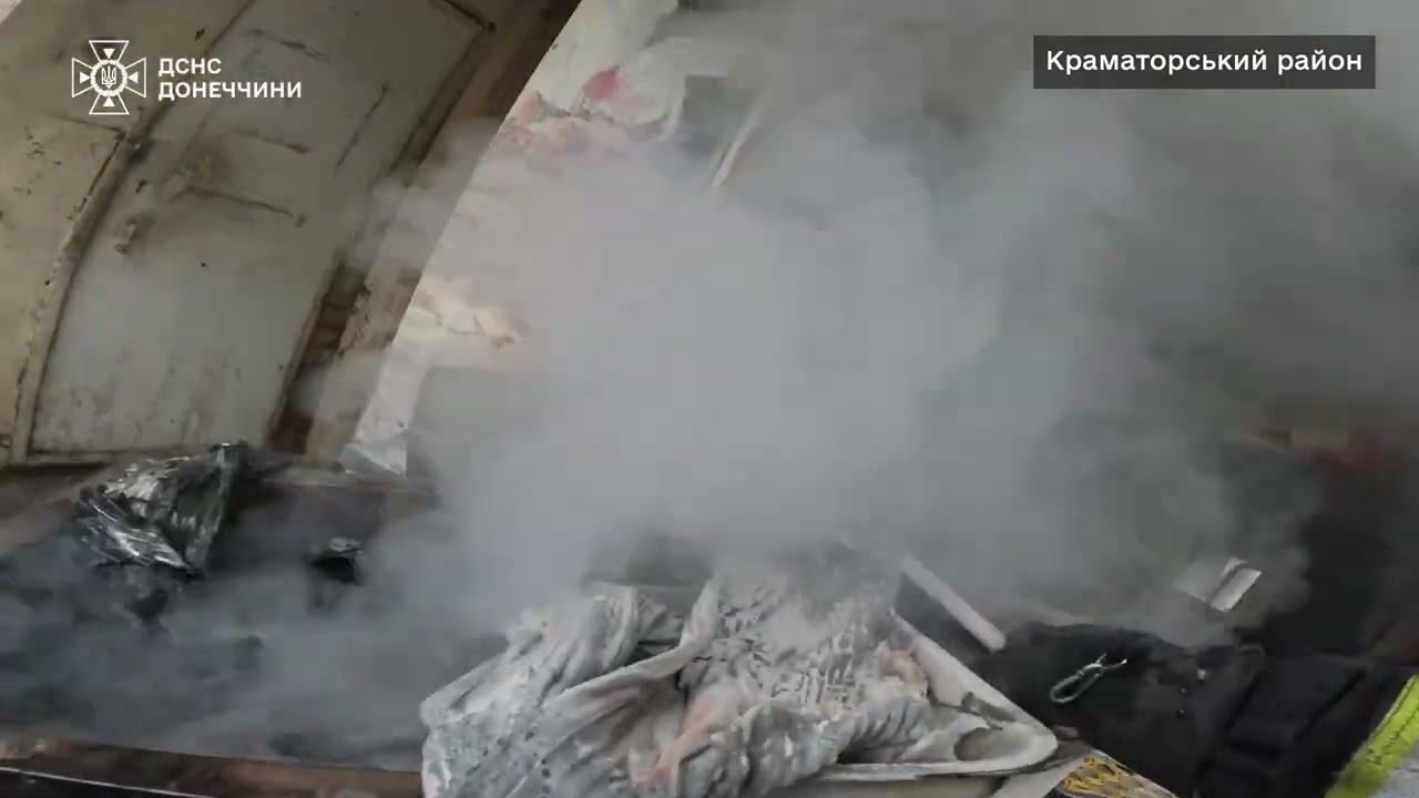 Фото для новини:Донечина: надзвичайники ліквідували 8 пожеж, 5 з яких спричинені російськими обстрілами