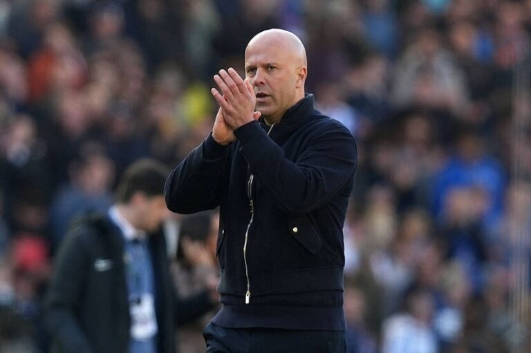 Фото для новини:Арне Слот залишиться тренером англійського Ліверпуля