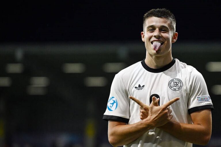 Фото для новини:Арсенал і Тоттенгем націлилися на лідера Брюгге