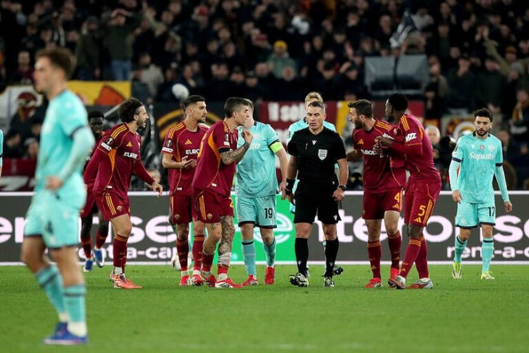 Фото для новини:Болонья перемагає Рому і вибиває фаворита з турніру