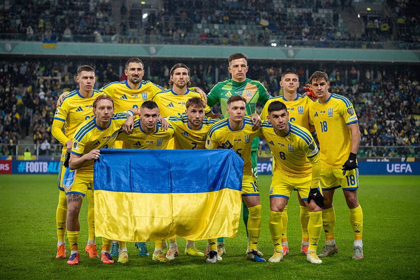 Фото для новини:Форма українців і шведів визначена