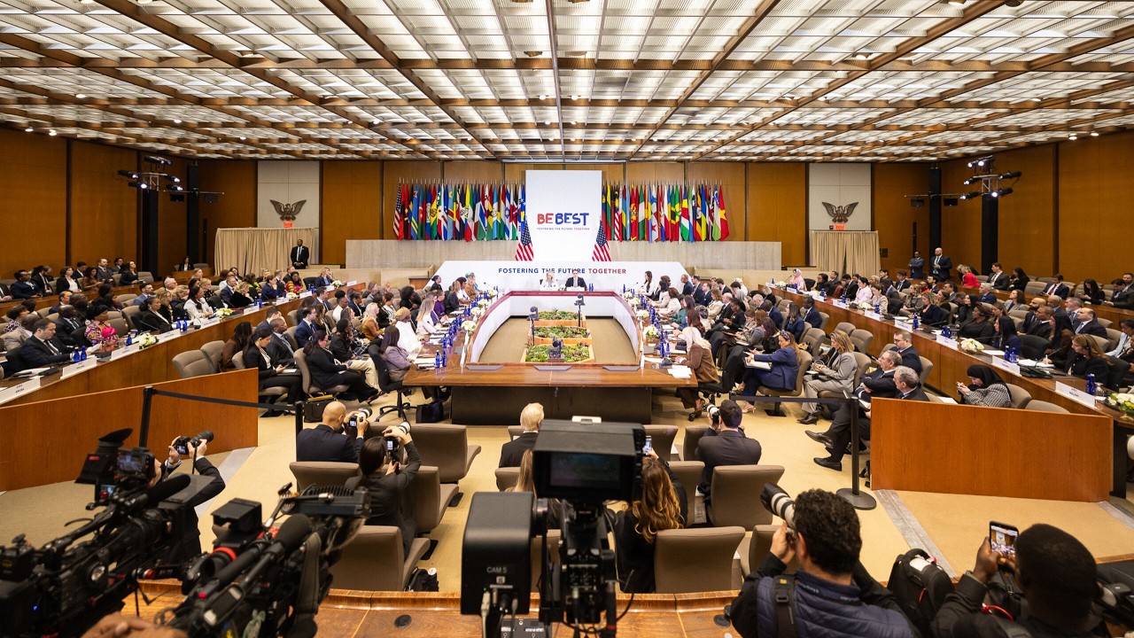 Фото для новини:Перша леді прибула до США та взяла участь у саміті глобальної коаліції «Виховання майбутнього разом»