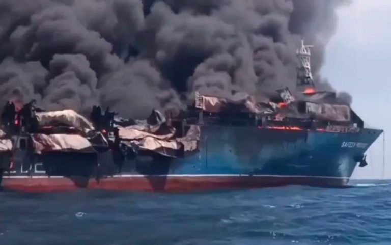 Фото для новини:Іран завернув три кораблі в Ормузькій протоці