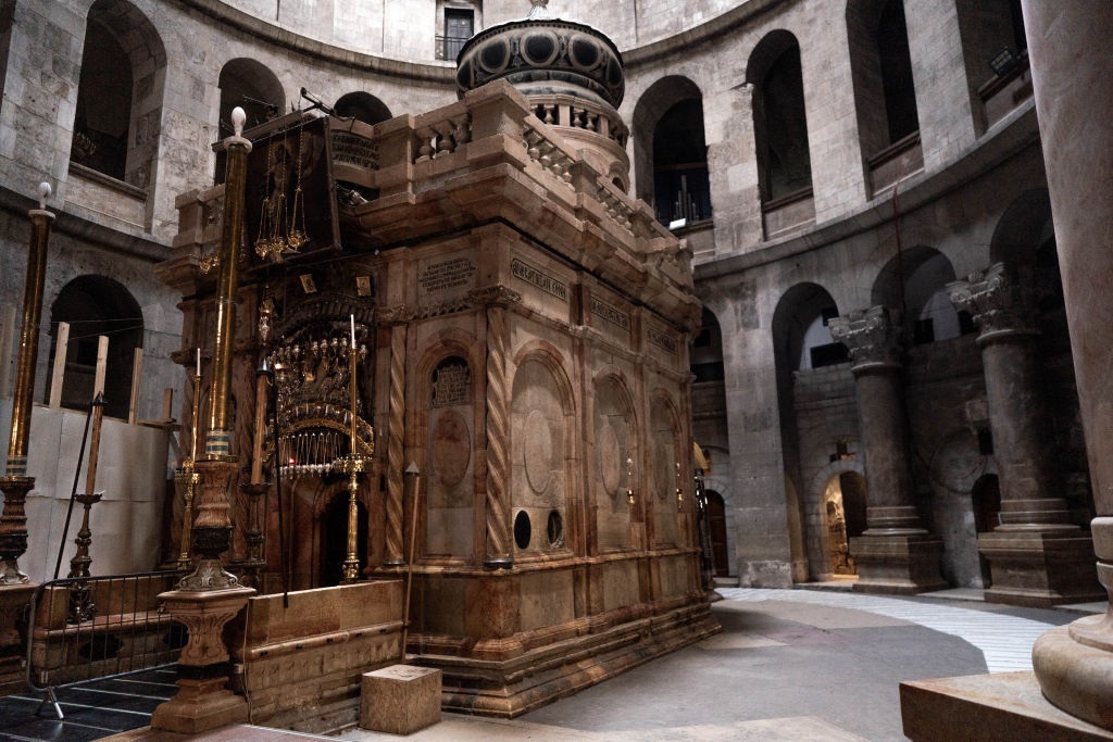 Фото для новини:Храм Гробу Господнього вперше в історії повністю закрили