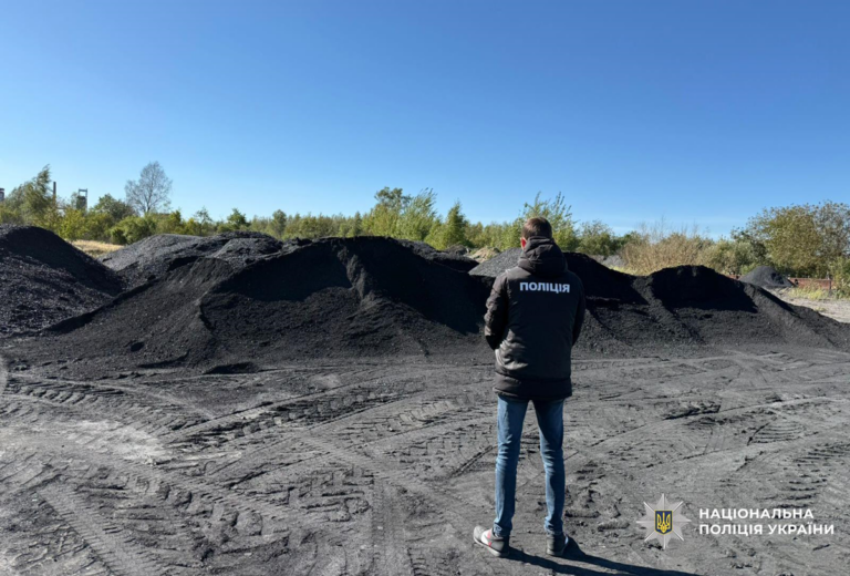 Фото для новини:Махінації з вугіллям на 2,2 млн: на Львівщині викрили посадовців шахти