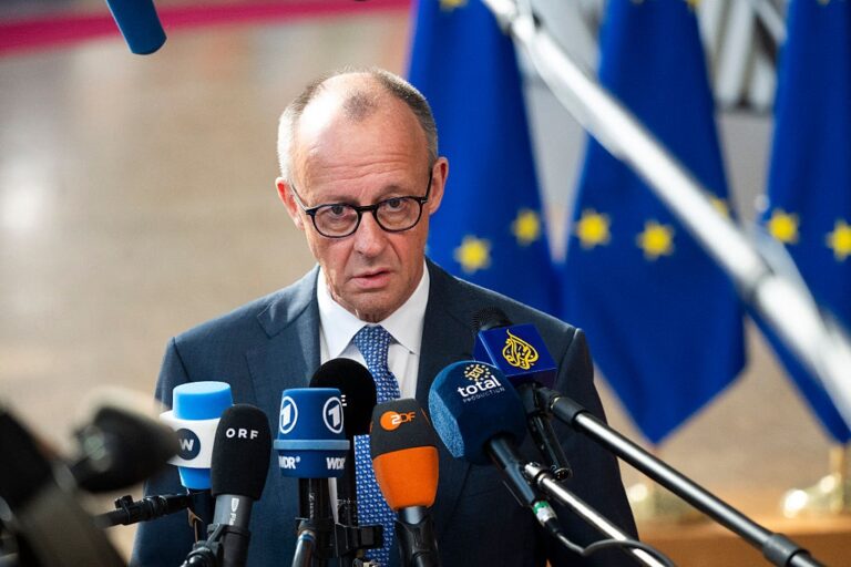 Фото для новини:Мерц назвав умову для "розблокування" Ормузької протоки