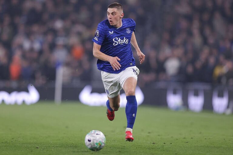 Фото для новини:Миколенко заслуговує залишитися в Евертоні, уважають у клубі