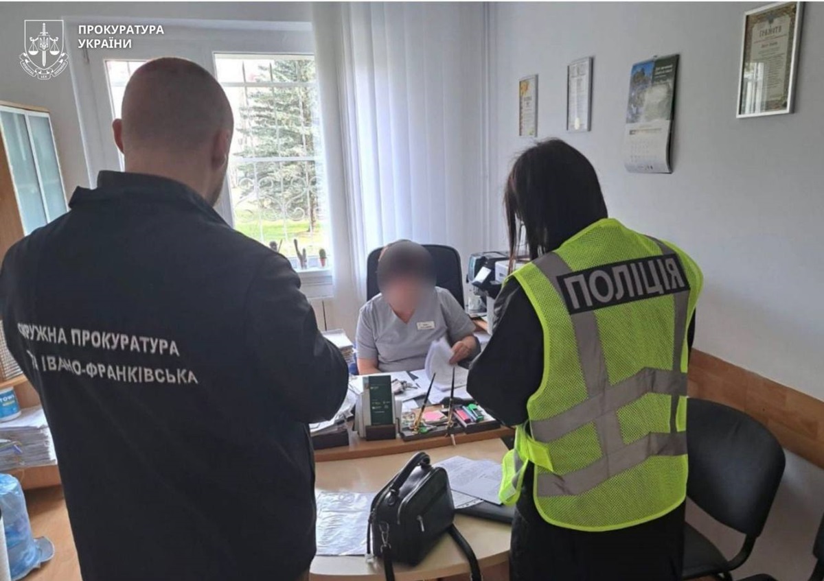 Фото для новини:На Прикарпатті розікрали 1,5 млн на немовлятах