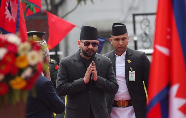 Фото для новини:Наймолодшим прем'єр-міністром Непалу став колишній репер