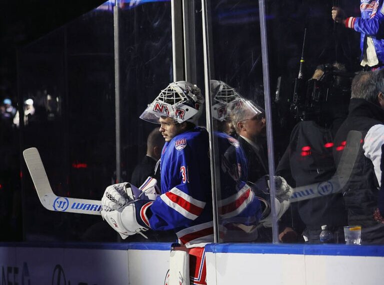 Фото для новини:НХЛ: Оттава взяла гору над Рейнджерс