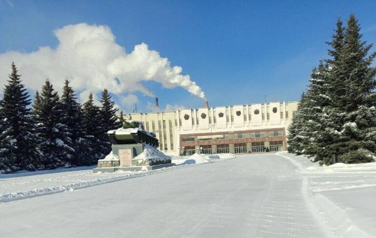 Фото для новини:Партизани розвідали ключовий танковий завод РФ