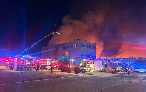 Фото для новини:Підпал збройного заводу у Чехії: затримано трьох підозрюваних