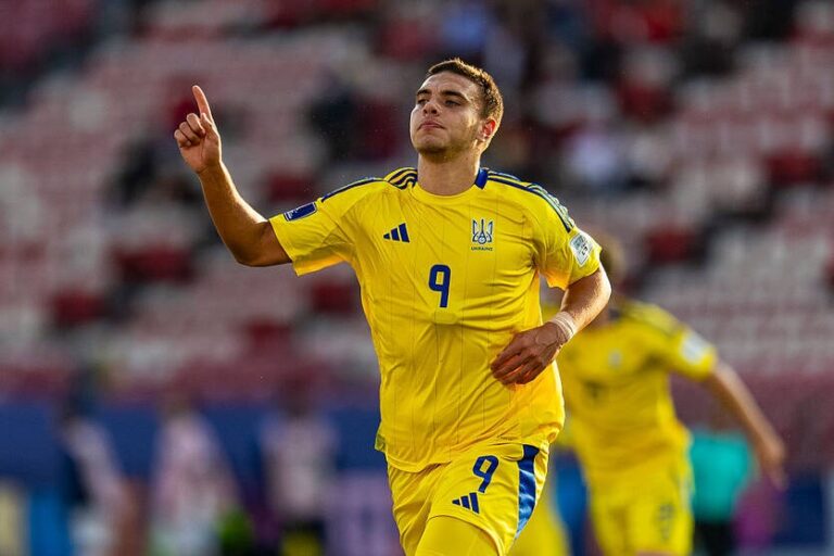 Фото для новини:Пономаренко дебютує голом за першу збірну