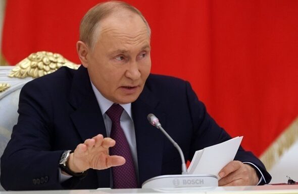 Фото для новини:Путін заявив про початок спаду економіки РФ