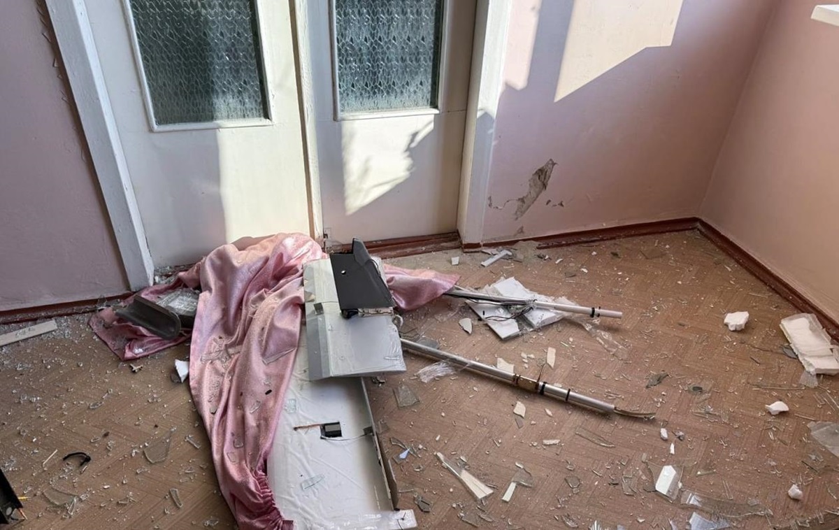 Фото для новини:Росіяни атакували дроном дитячу лікарню у Херсоні