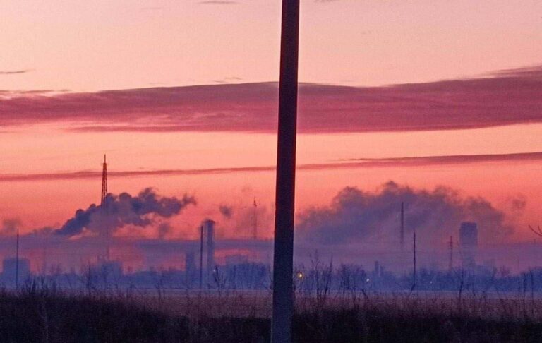 Фото для новини:Російський КуйбишевАзот призупинив роботу після атаки дронів - ЗМІ