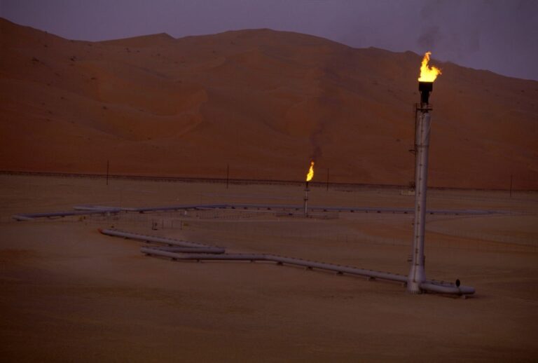 Фото для новини:Саудівська Аравія вивела пустельний нафтопровід на повну потужність