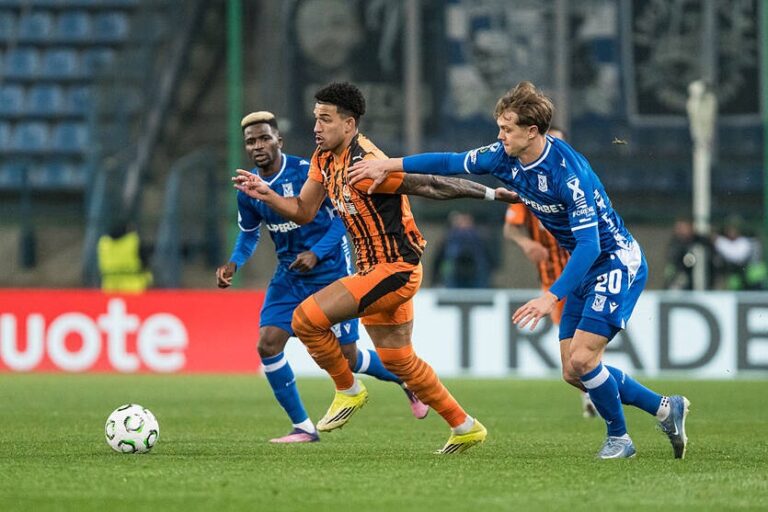 Фото для новини:Шахтар програв Леху, проте святкує перемогу після завершення поєдинку