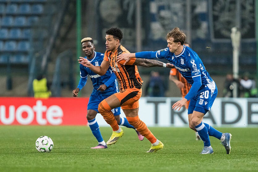 Фото для новини:Шахтар програв Леху, проте святкує перемогу після завершення поєдинку