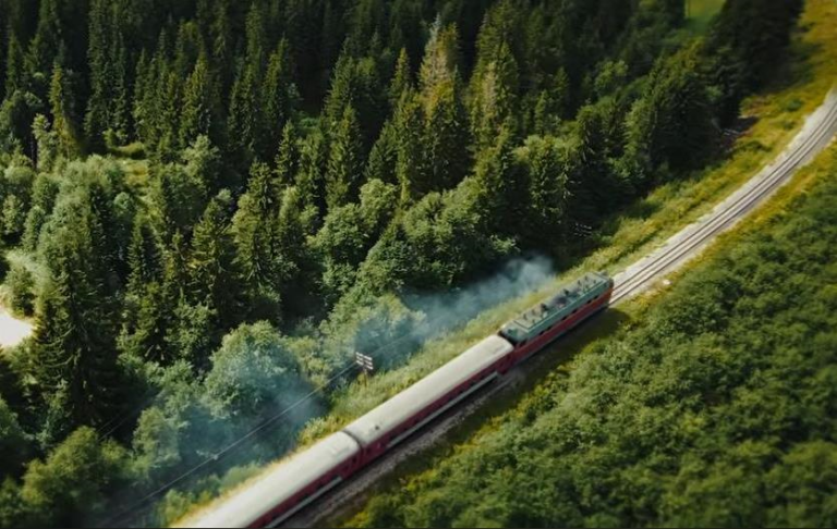 Фото для новини:Шон Пенн знявся в українському ромкомі Потяг Червона рута