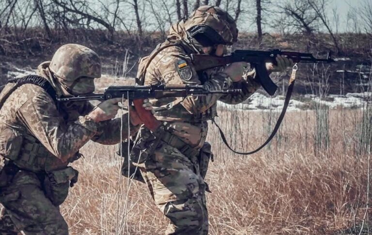 Фото для новини:Сили оборони за добу знищили 1220 солдатів РФ