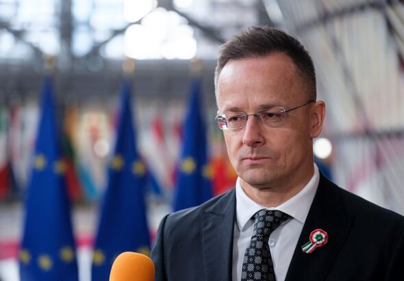 Фото для новини:Сійярто телефонував та звітував Лаврову з засідань ЄС - ЗМІ