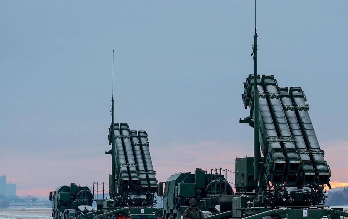 Фото для новини:США міркують про перенаправлення зброї для України на Близький Схід - ЗМІ