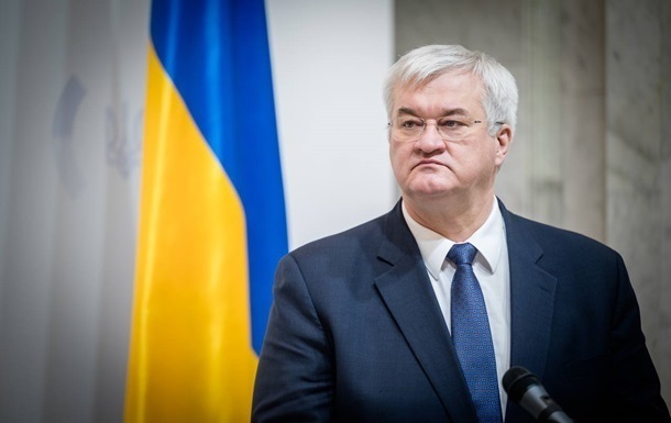 Фото для новини:США не перенаправлятимуть зброю на Схід - Сибіга