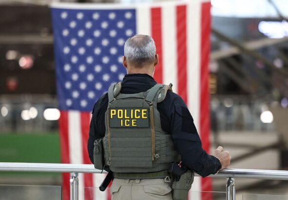 Фото для новини:США знову депортували десятки росіян