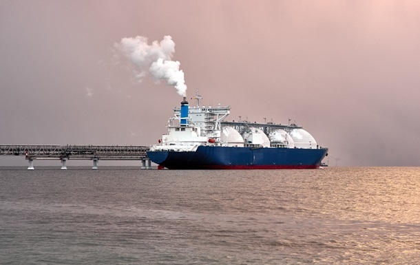 Фото для новини:Світ на межі катастрофи через брак СПГ - FT