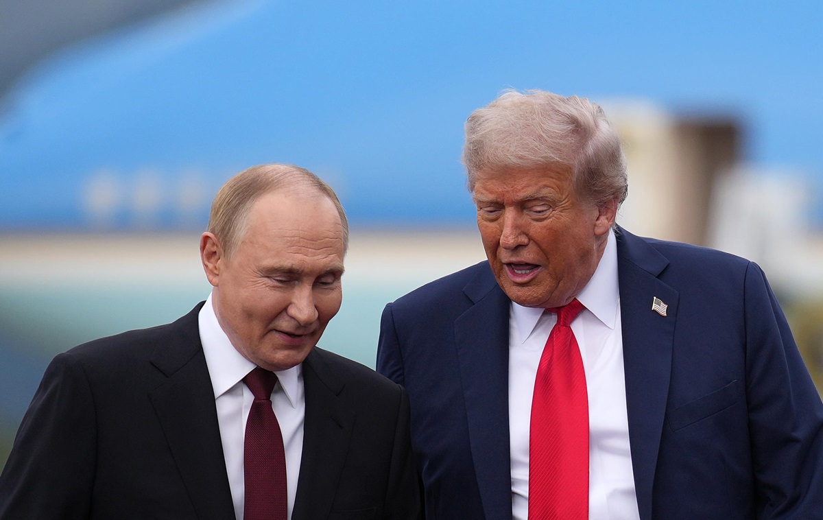 Фото для новини:Трамп довіряє Путіну "більше, ніж союзникам" - ЗМІ