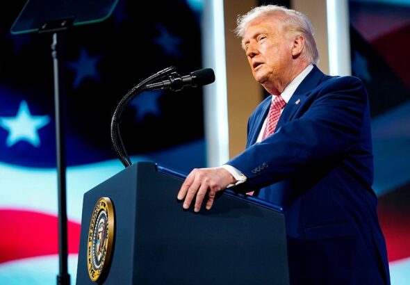 Фото для новини:Трамп думає над покаранням для союзників - ЗМІ