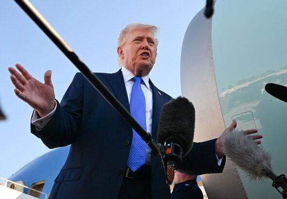 Фото для новини:Трамп розкрив деталі переговорів з Іраном