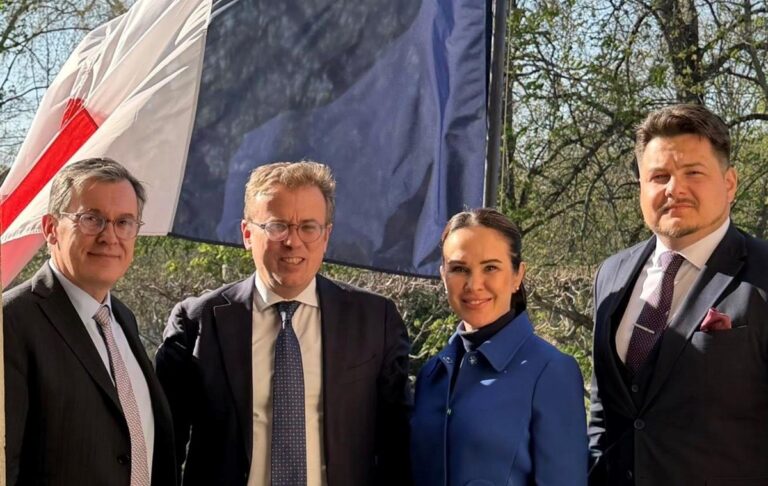 Фото для новини:Україна і Франція обговорили питання російських активів