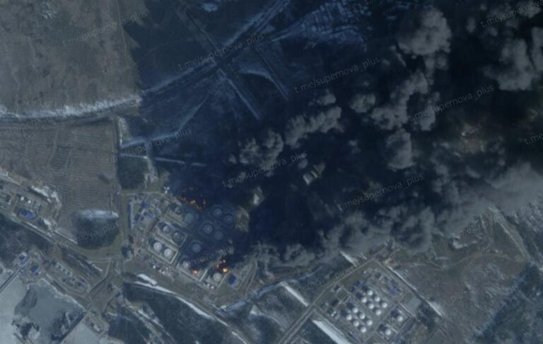 Фото для новини:Уражено стратегічний термінал і НПЗ в РФ - Генштаб