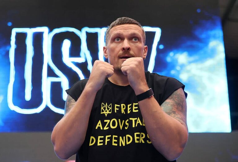 Фото для новини:Усик прокоментував перспективу обов&rsquo;язкового захисту титулу