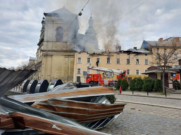 Фото для новини:В ЮНЕСКО прокоментували удар по центру Львова