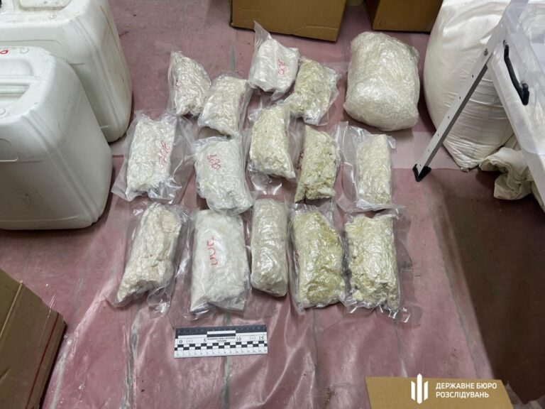 Фото для новини:Військовослужбовця ув'язнили на 9 років за виготовлення психотропів