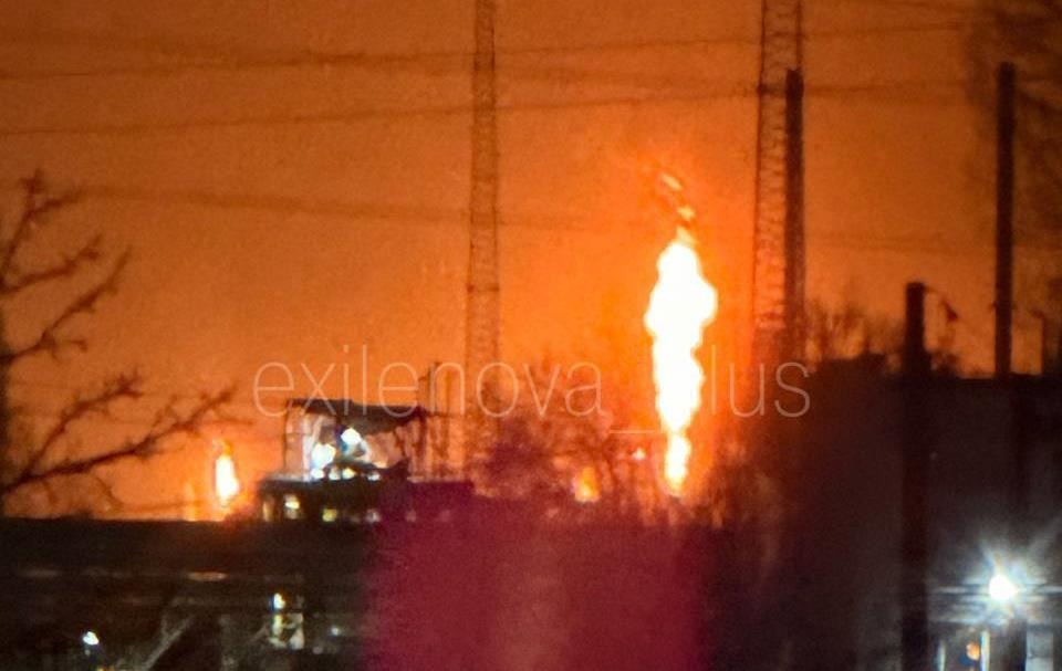 Фото для новини:ЗСУ уразили нафтопереробний завод у Саратові