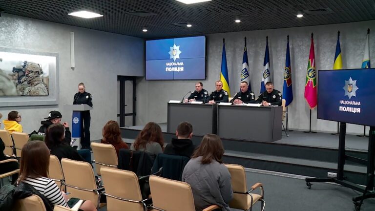 Фото для новини:Брифінг Голови НПУ Івага Вигівського: Нацполіція викрила учасників злочинної спільноти «Хімпром»