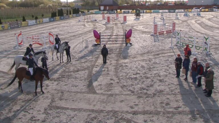 Фото для новини:26.04 / Етап Кубку України з подолання перешкод. Всеукраїнські змагання з кінного спорту