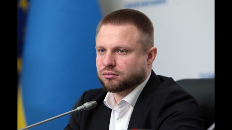 Фото для новини:«Ворог продовжуватиме атакувати в кіберпросторі, ми маємо бути готовими», – Дмитро Пахольченко