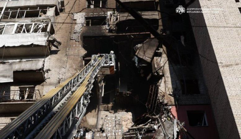 Фото для новини:Атака на Дніпро: кількість поранених зросла до десяти, двоє загиблих