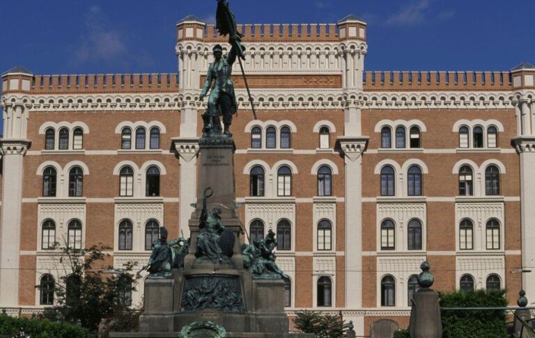 Фото для новини:Австрія закрила небо для військових літаків США