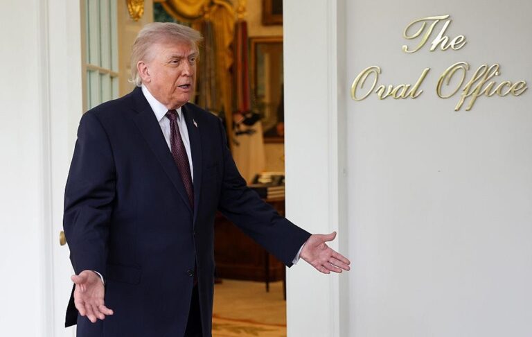Фото для новини:Бейрут спростував заяву Трампа про "розмову лідерів Ізраїлю та Лівану"