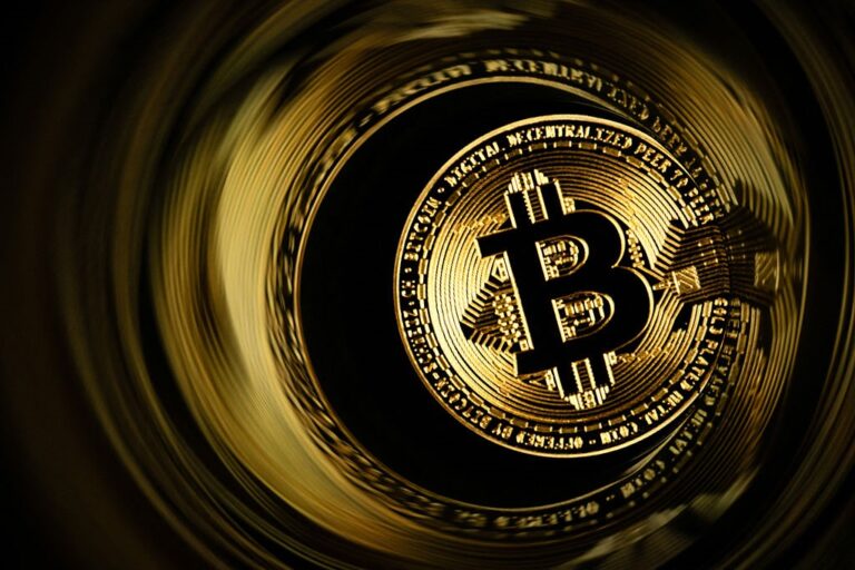 Фото для новини:Bitcoin зреагував на перемир'я США та Ірану