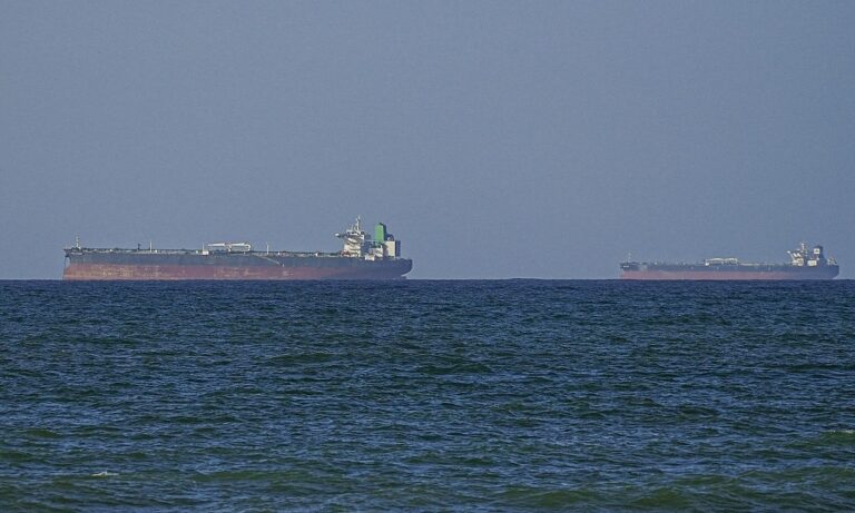 Фото для новини:Блокада на блокаду. Іран і США поки не домовились