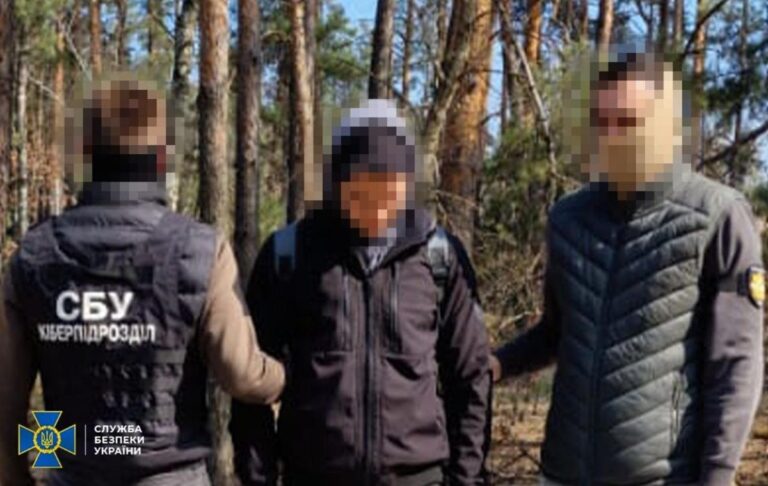 Фото для новини:Будівельник із Ірпеня реєстрував Starlink для росіян