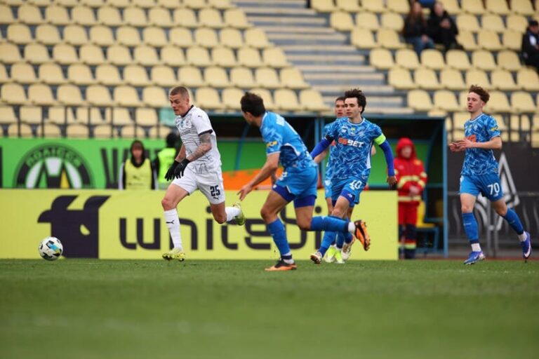 Фото для новини:Динамо пропускає в поєдинку з Металістом 1925 і залишається без очок